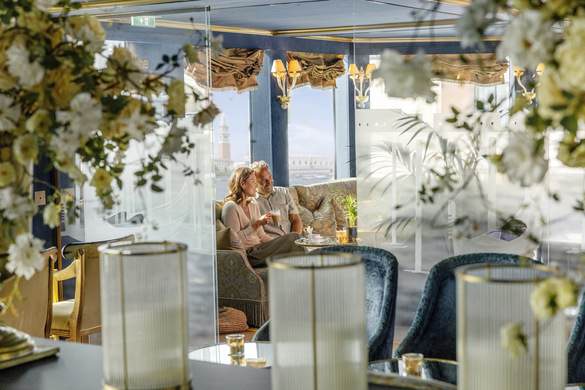 UNIWORLD Boutique River Cruises S.S. La Venezia Panini Bar Lifestyle 4.jpeg